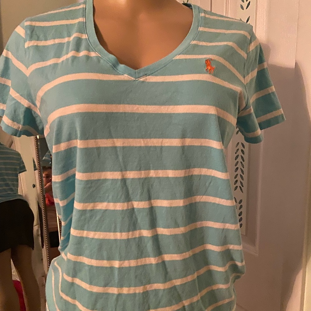 Ladies size large Ralph Lauren vneck tshirt